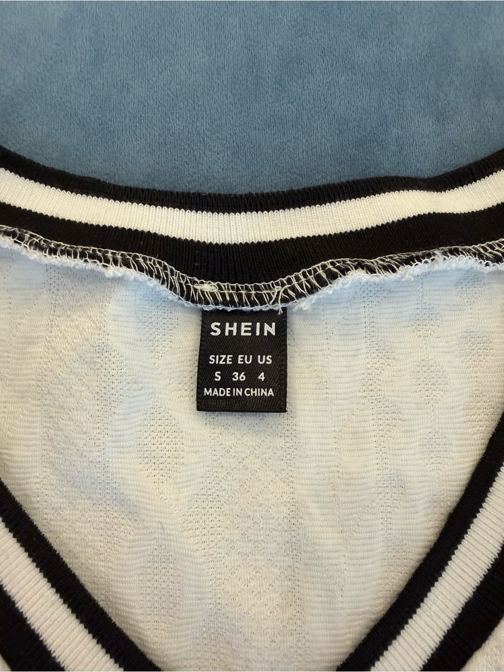 SHEIN Women's Cable-Knit Sweater Vest S White Black Contrast Trim V-Neck - Picture 3 of 9